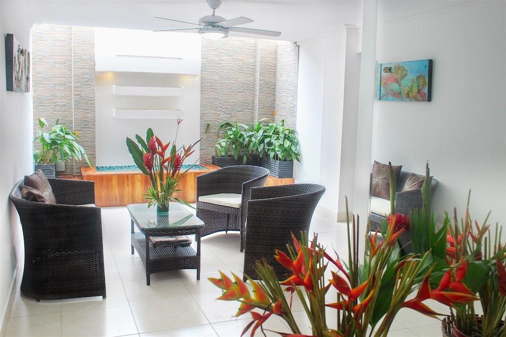 Hotel Valladolid Santa Marta  Kültér fotó