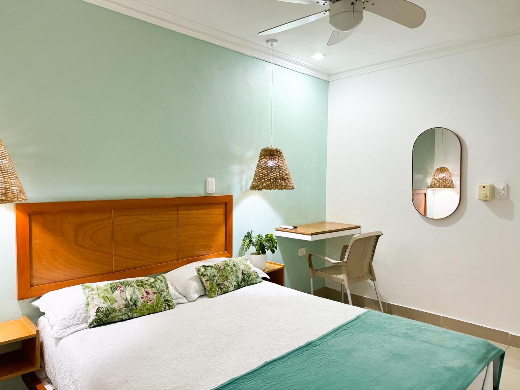 Hotel Valladolid Santa Marta  Kültér fotó