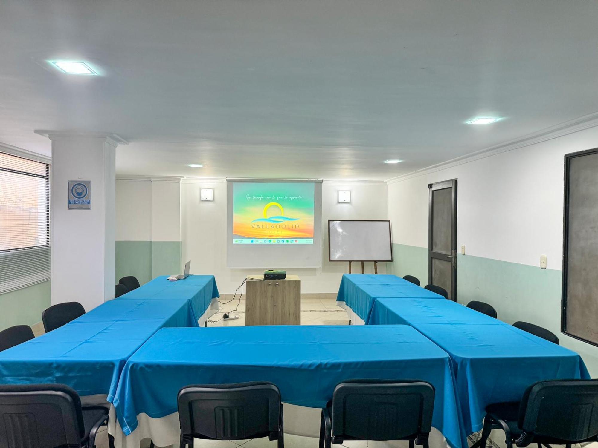 Hotel Valladolid Santa Marta  Kültér fotó
