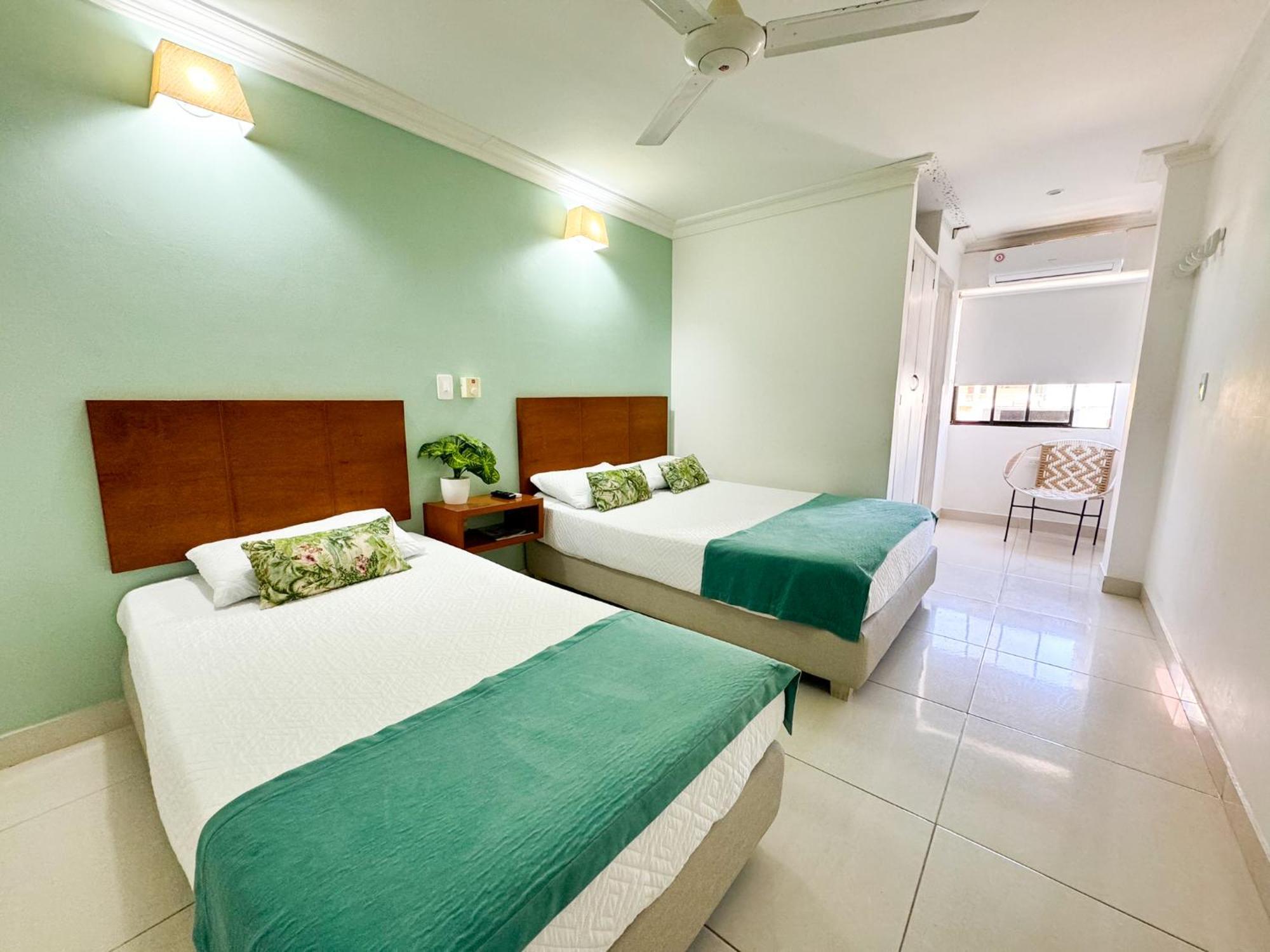 Hotel Valladolid Santa Marta  Kültér fotó