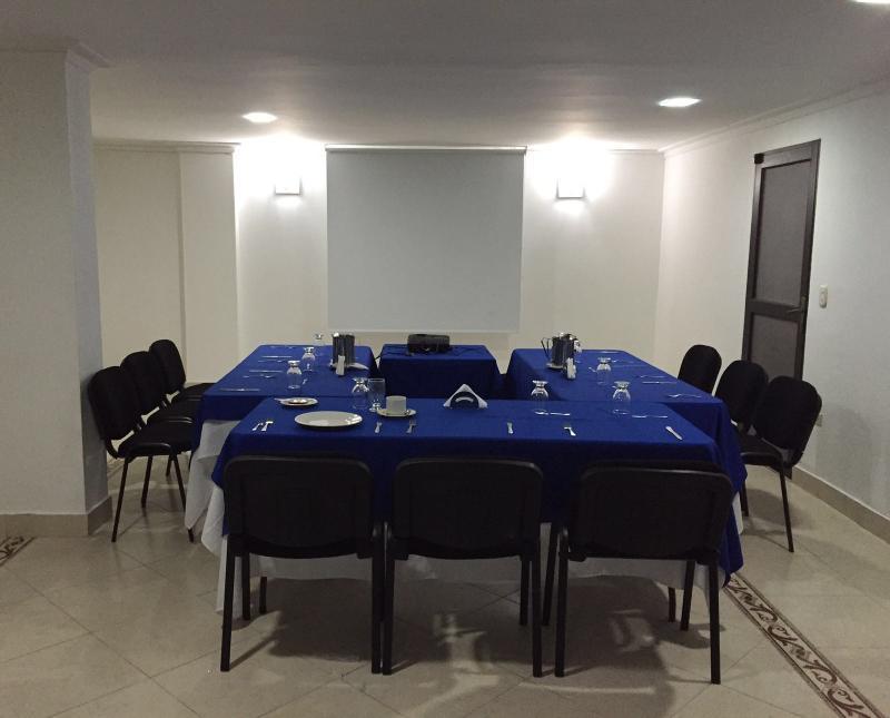 Hotel Valladolid Santa Marta  Kültér fotó